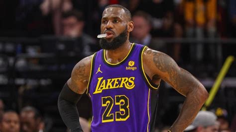 Lakers vs. Nets prediction, odds, line, spread, time: 2024 NBA .